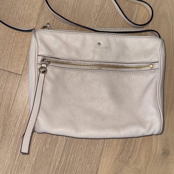 Kate Spade Cross Body Purse in Beige - Picture 2 of 11